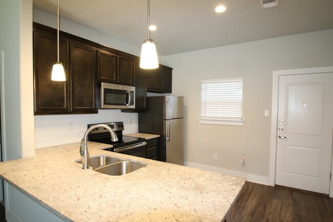 Building Photo - 209 Stewart Bend Ct