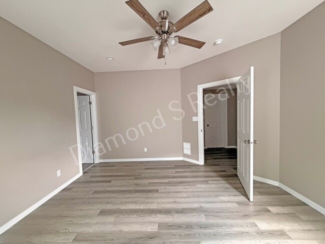 Building Photo - Gorgeous Two-Story Home Available Early July - 4 Bed/2.5 Bath