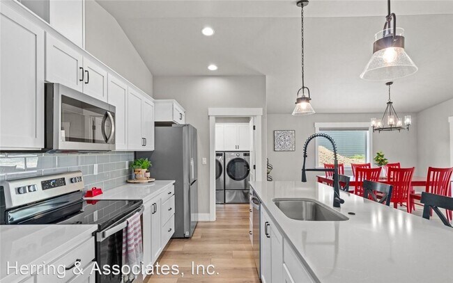 Building Photo - 3 br, 3 bath House - 3020 Riverview Lane