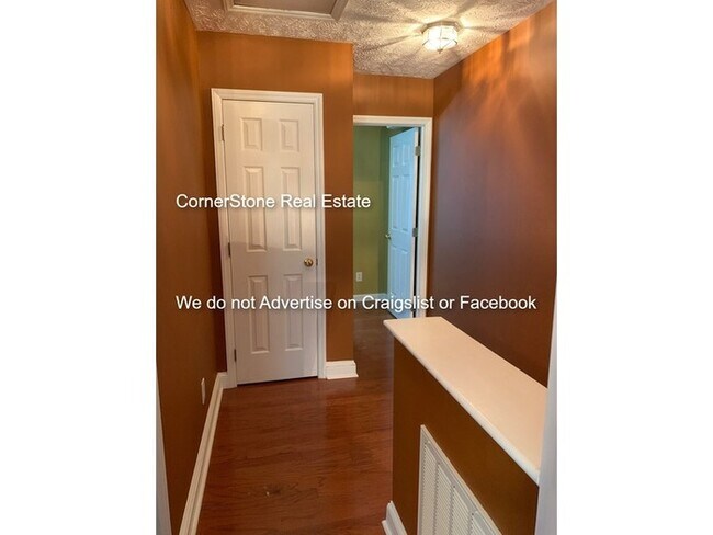 Building Photo - 401 Cityview Ln