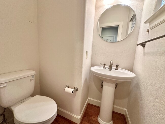 Building Photo - 1602 Elgin St