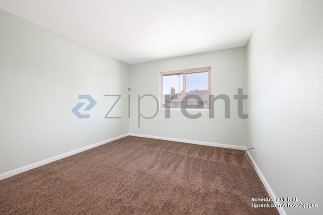 Building Photo - 221 Westlake Dr