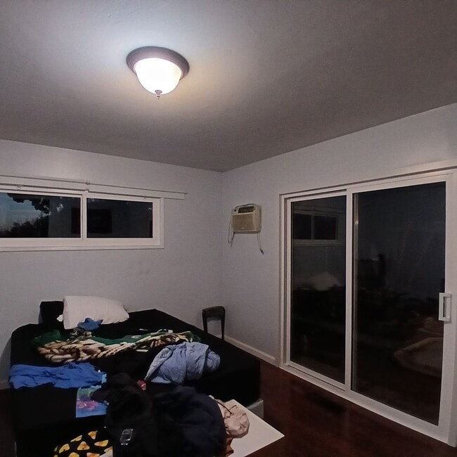 Building Photo - SDSU Area Home for Rent 5 bed 2 bath