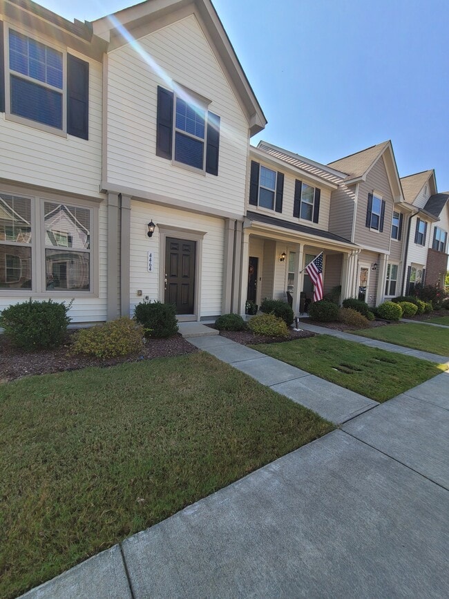 Building Photo - 4464 Middletown Dr