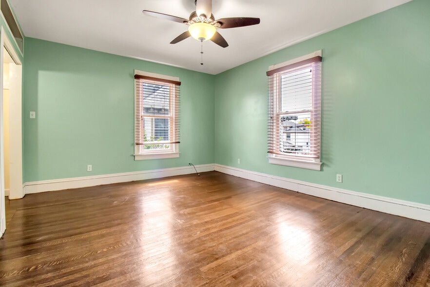 Building Photo - 67 Crescent Ave