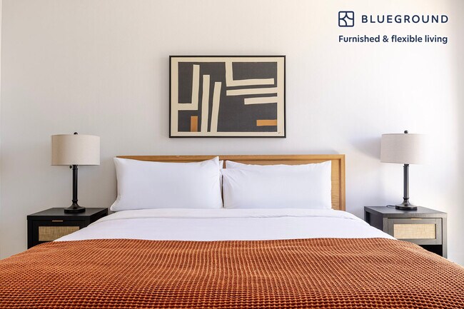 Building Photo - 1443 N Fuller Ave