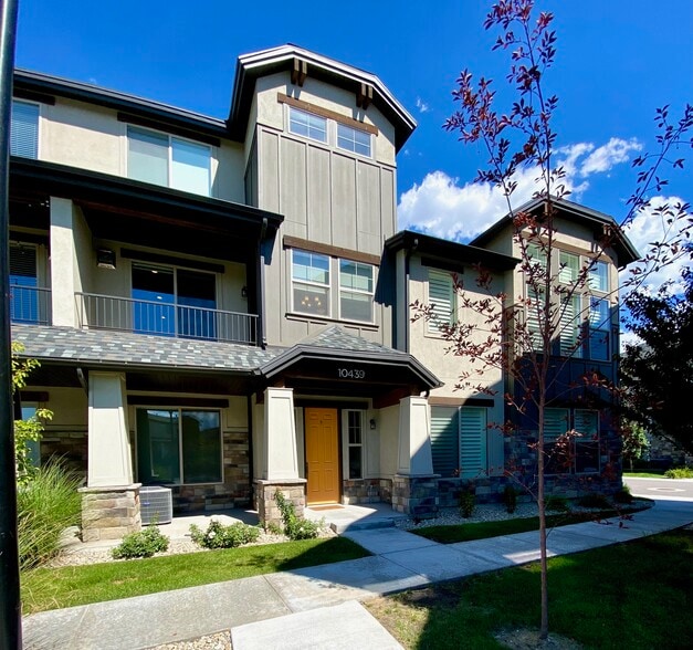 Building Photo - 10439 S Beetdigger Blvd