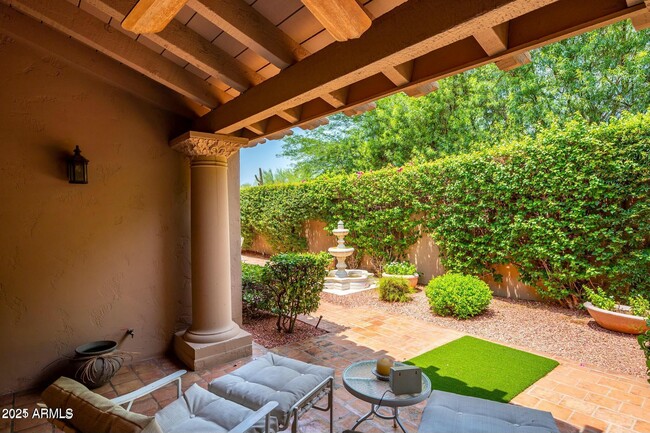 Building Photo - 8526 E Vista Del Lago