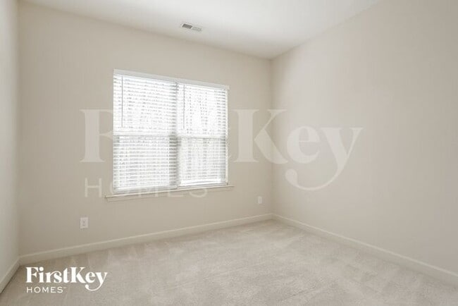 Building Photo - 148 Anderby Dr