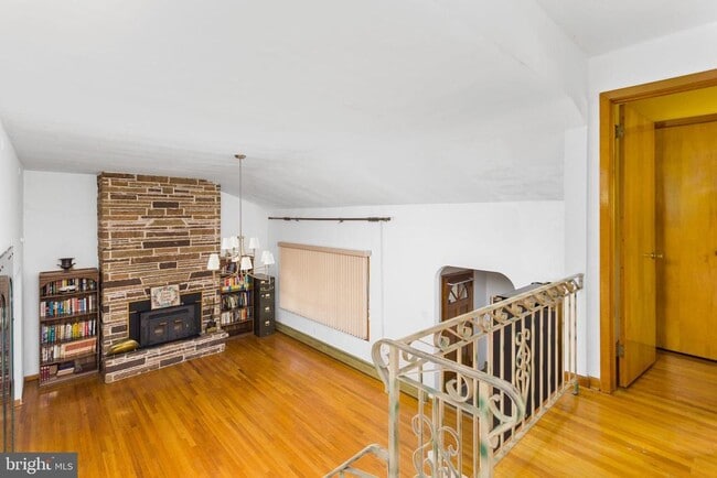 Building Photo - 816 East Dr