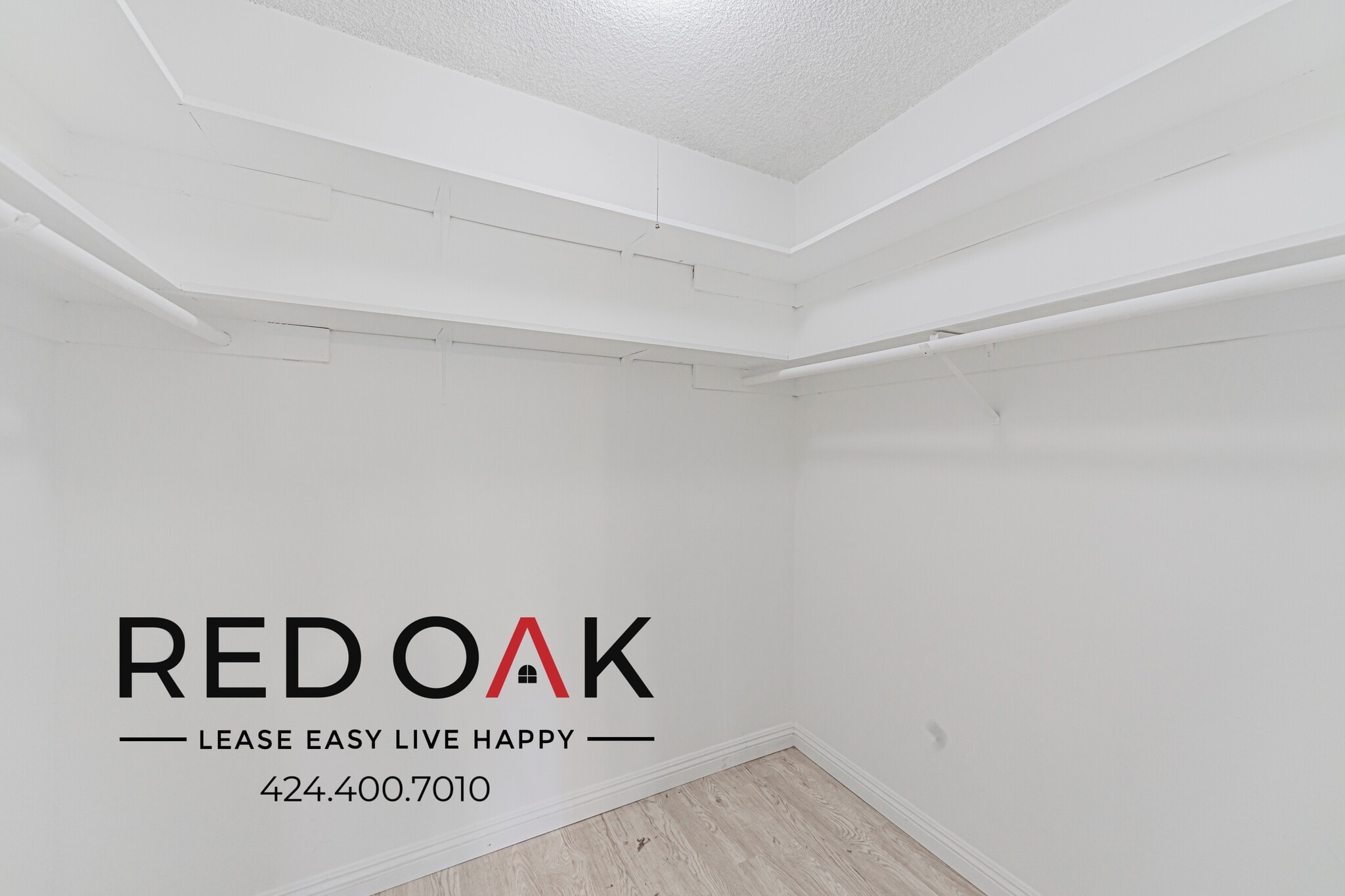 Building Photo - 12737 Moorpark St