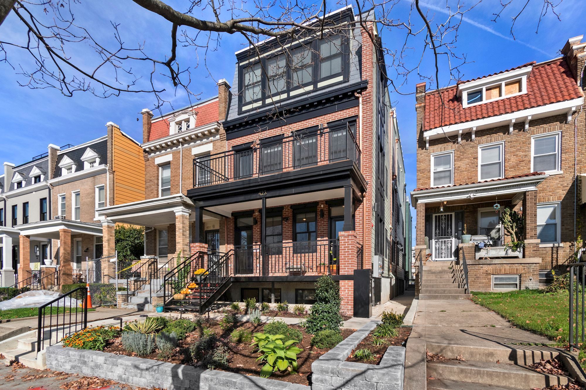 Building Photo - 423 Quincy St NW