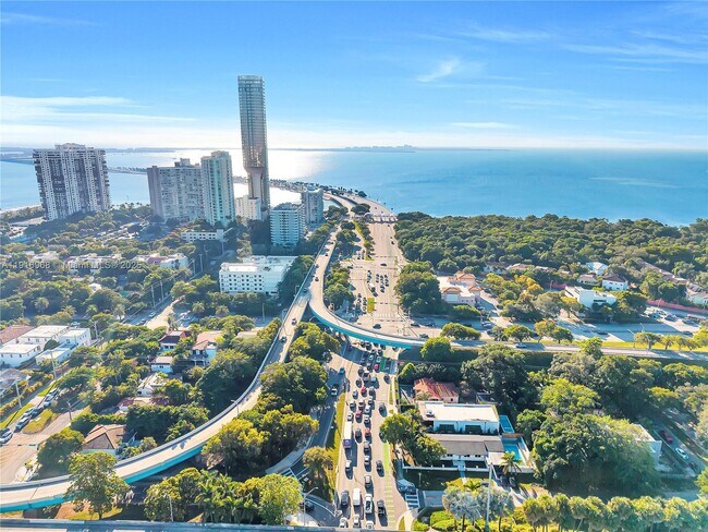 Building Photo - 34 SW 26th Rd