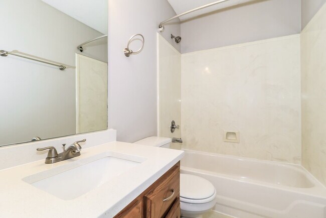 Building Photo - 5694 Pecan Trce