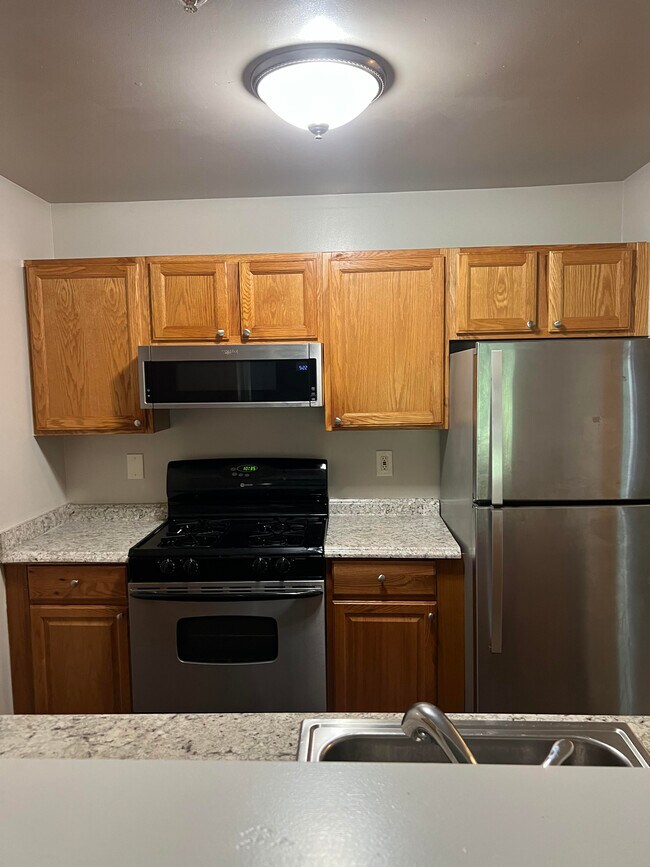 Building Photo - 13900 Farnsworth Ln