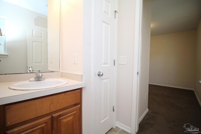 Building Photo - 6954 Woodley Dr