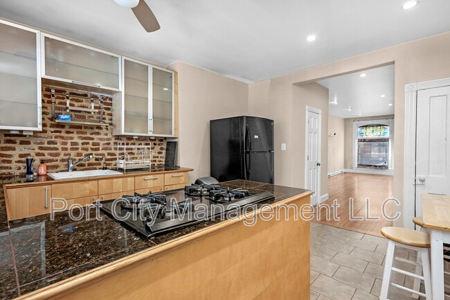 Building Photo - 2624 Fait Ave