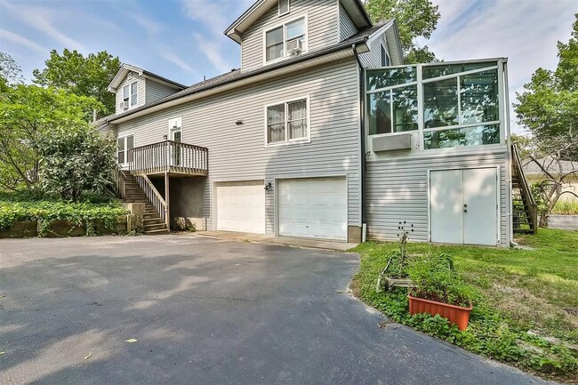 Building Photo - 476 Compton Rd