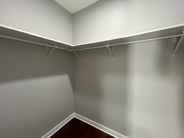 Building Photo - **SPECIAL** $250 OFF 2ND MONTH'S RENT** 3 Bedroom 2 Bath Duplex in the Heart of Indianapolis
