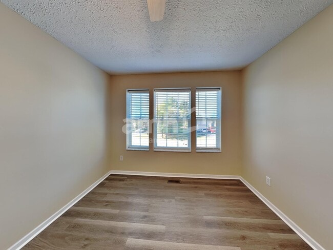 Building Photo - 46 Runkle Dr