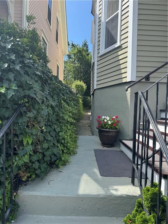 Building Photo - 5 Whitwell Ave