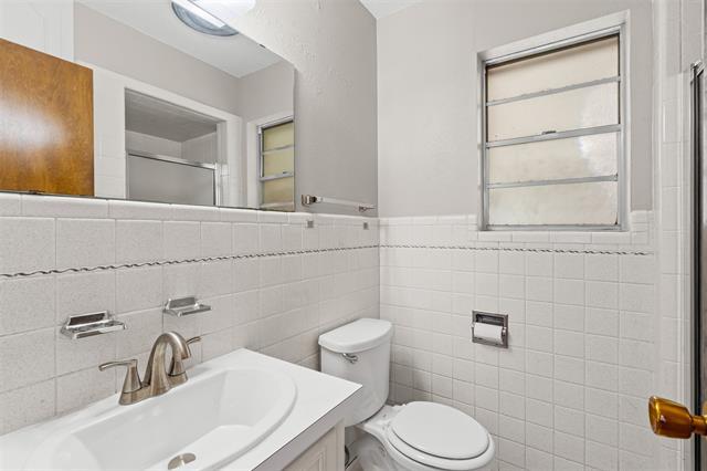 Building Photo - 1237 Wedgewood Dr