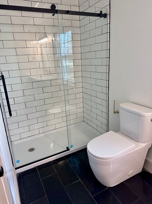 Building Photo - Newly Built Home minutes from Downtown Madison