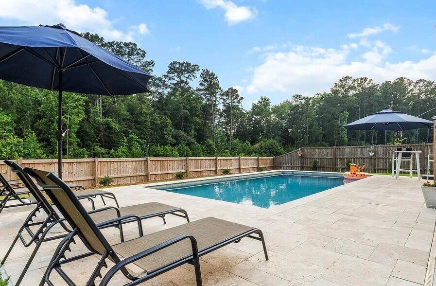 Building Photo - 256 Fiddleback Dr