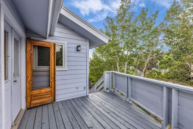 Building Photo - Prospector Townhome