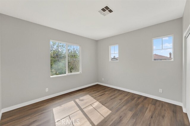 Building Photo - 16498 Medinah St