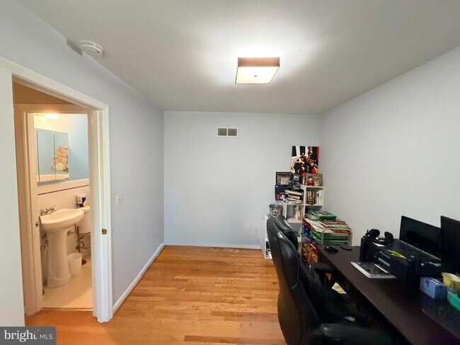 Building Photo - 2732 Alfred Cir