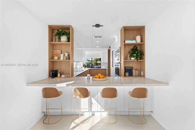 Building Photo - 120 NE 49th St