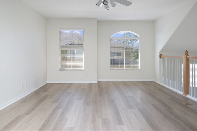 Building Photo - Pinellas Park, Gated Townhome Community 3/...