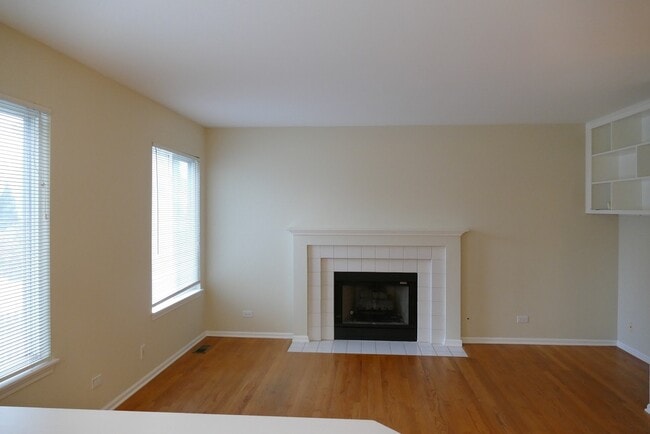 Building Photo - 2052 Spice Cir