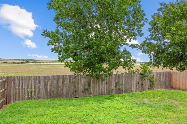 Building Photo - 410 Brazoria Trail