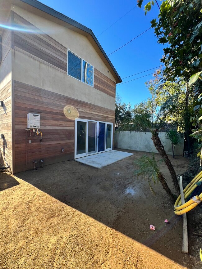 Building Photo - 2519 Corinth Ave