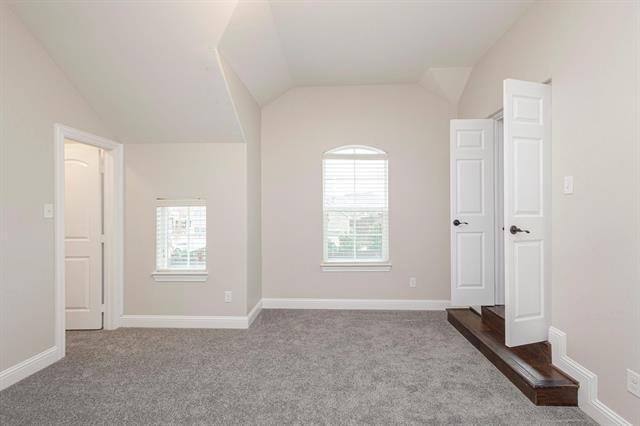 Building Photo - 9704 Tanen Dr