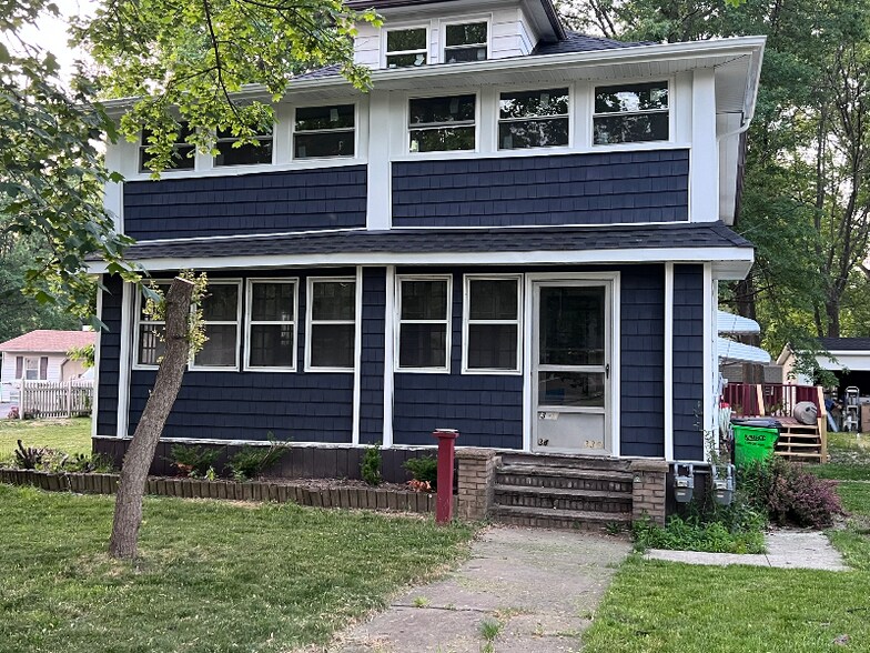 Primary Photo - 336 West St