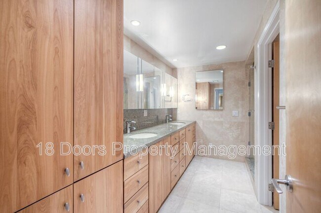 Building Photo - 2239 Del Mar Scenic Pkwy