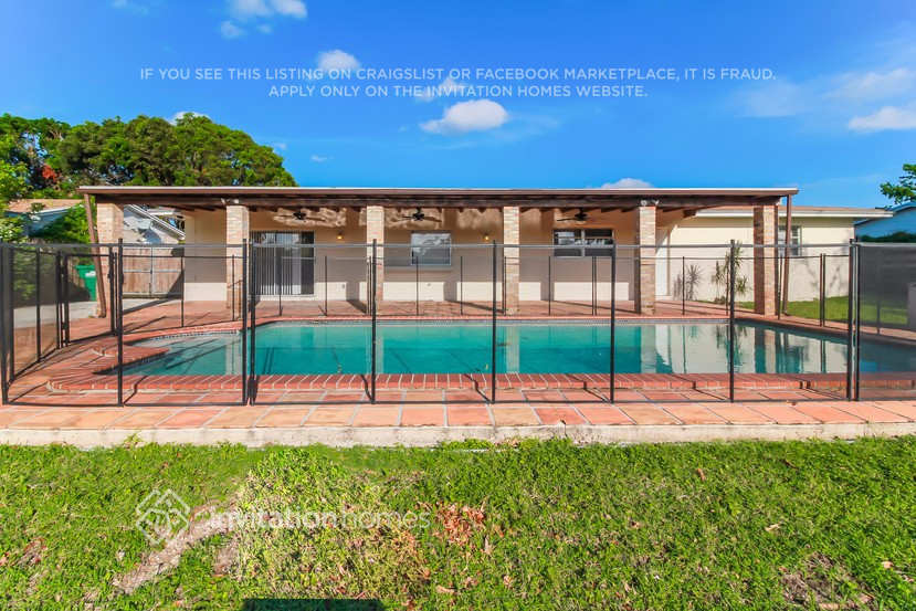Building Photo - 8512 SW 146th Ct