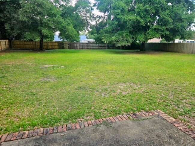 Building Photo - 5808 Hermitage Cir