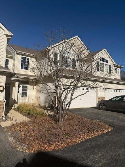 Building Photo - 549 S Jade Ln