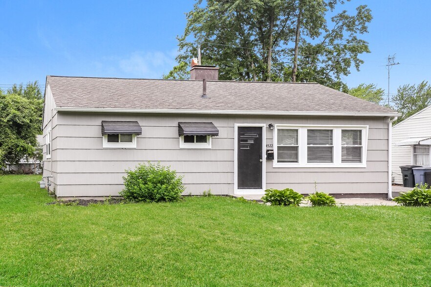Building Photo - 4522 Riverside Dr
