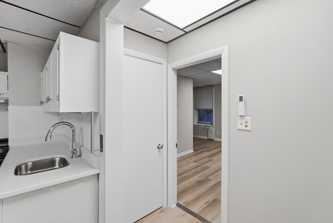 Building Photo - 20-24 Main St - Unit 3