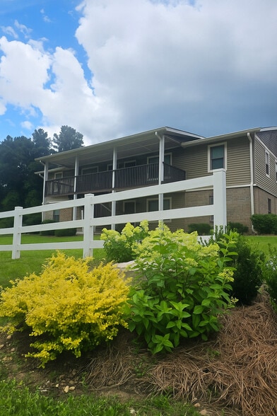 Primary Photo - Knowles Pointe Apartments