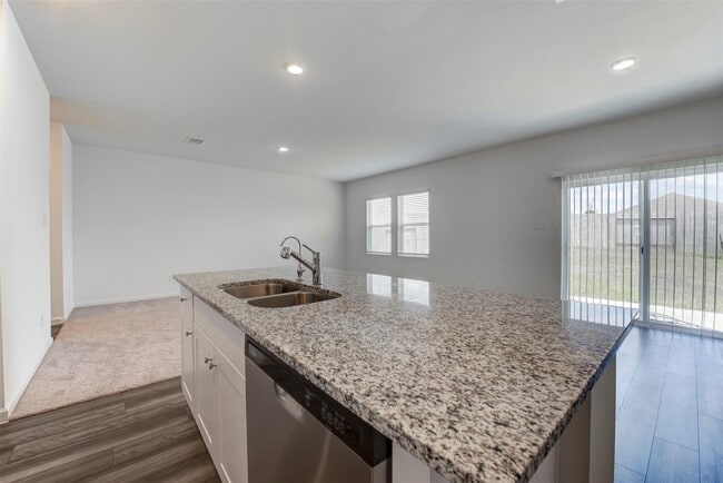 Building Photo - 14878 Calderon Dr