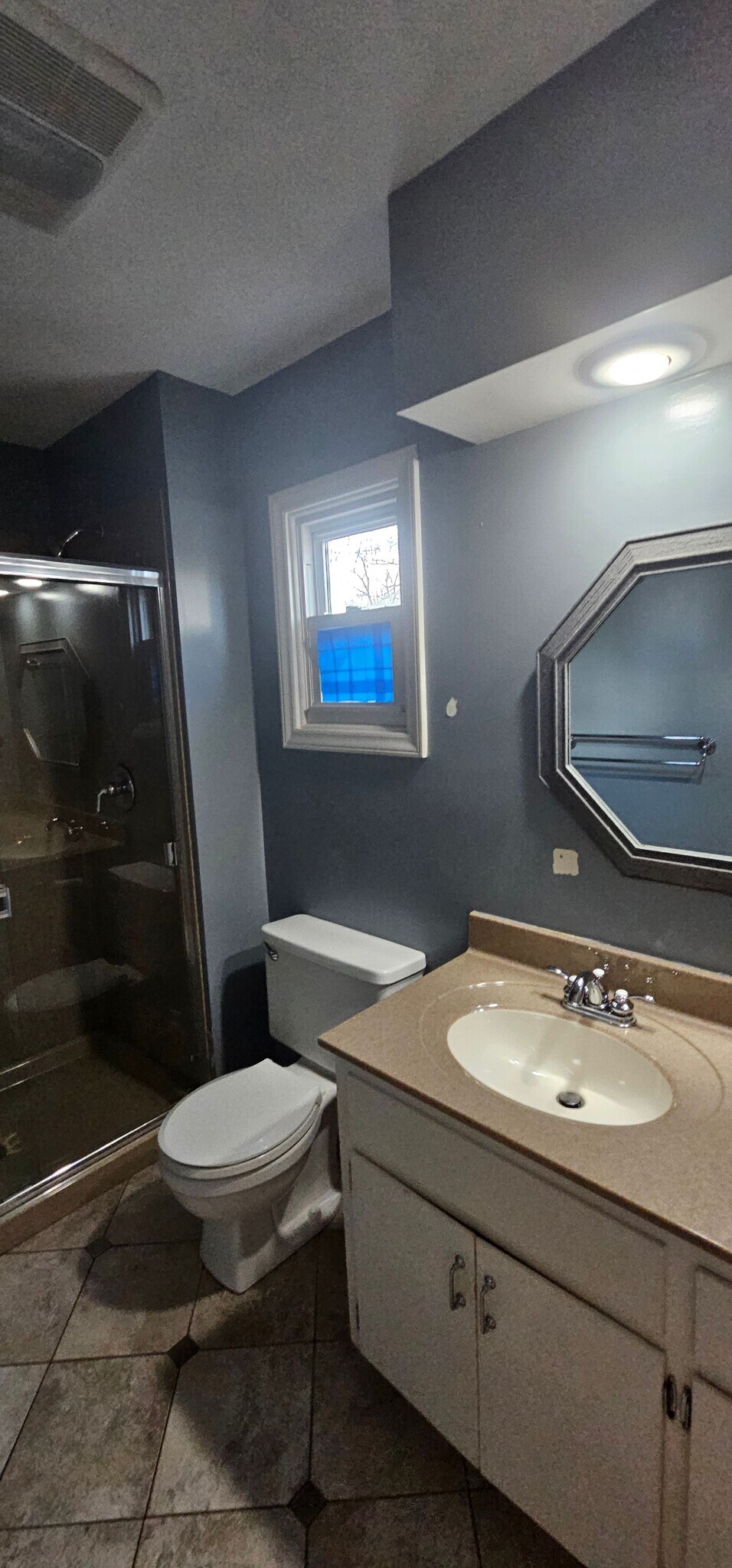 Building Photo - 7228 Linden St