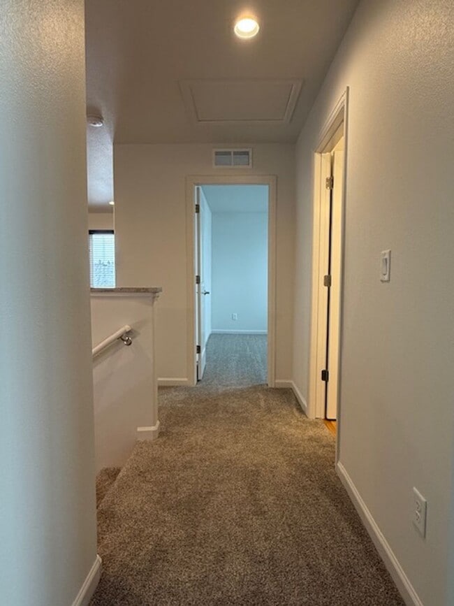 Building Photo - Fully Upgraded Executive Home For Lease