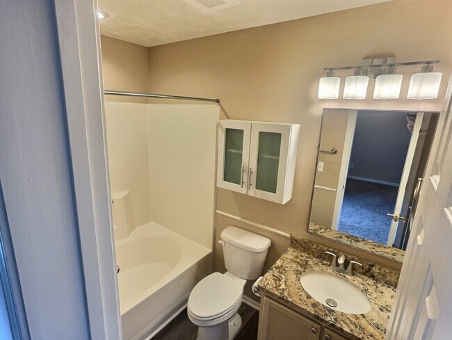 Building Photo - 6500 Colonial Dr
