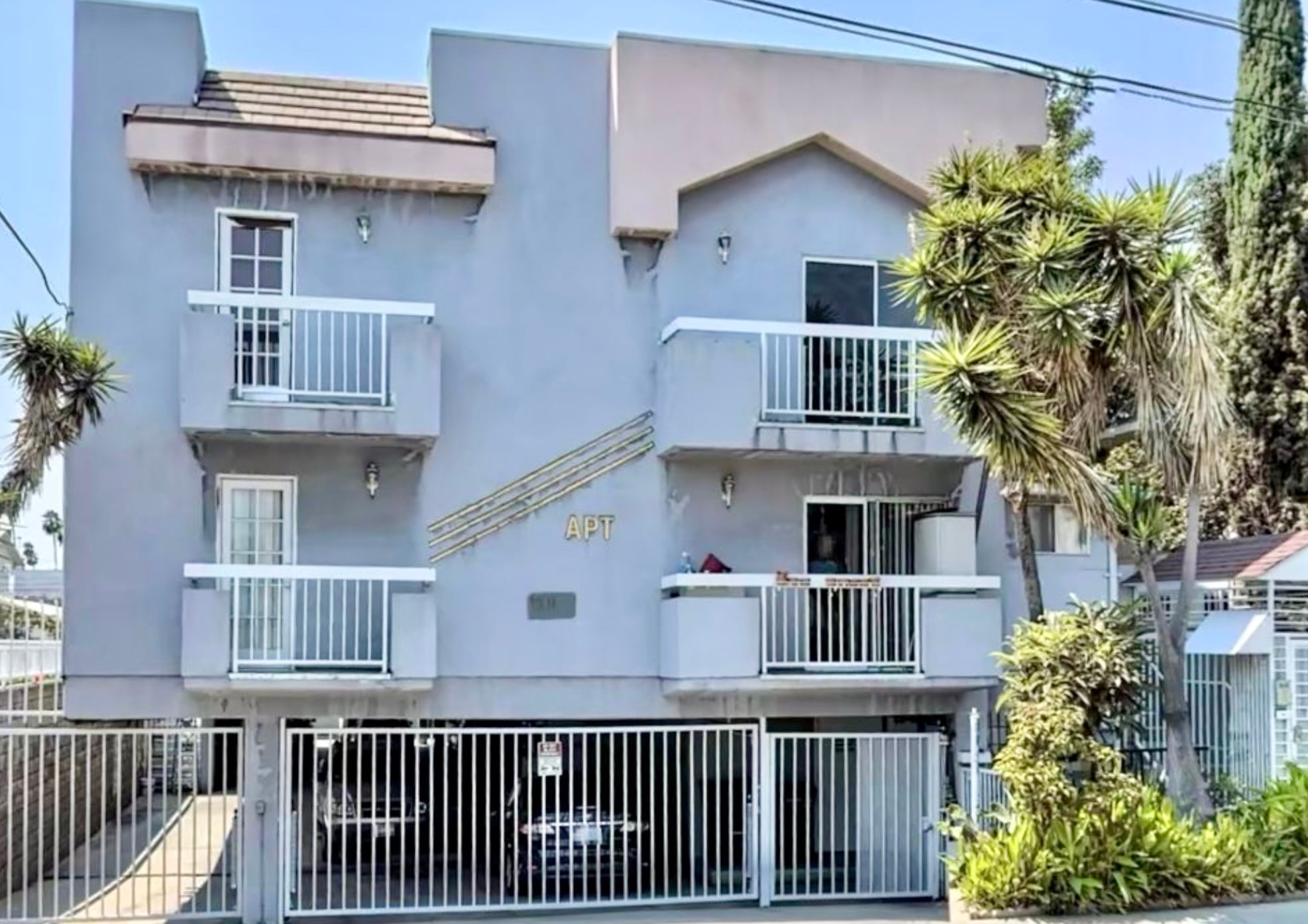Building Photo - 1511 N Mariposa Ave